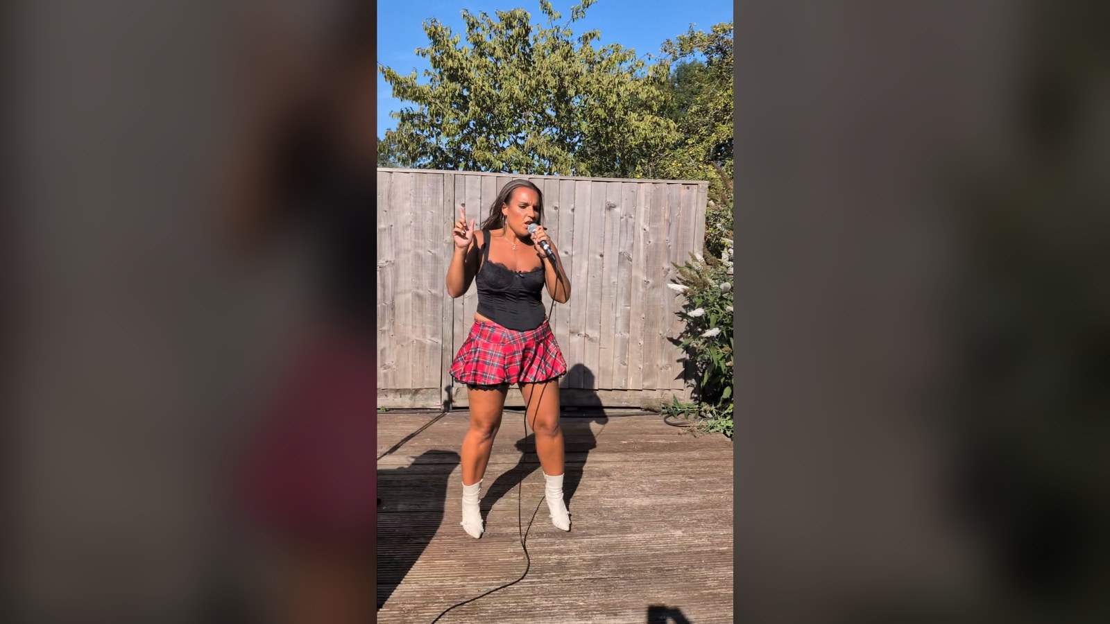 Suzy Richards performing — Live set · 11 August 2026 · Clip 04